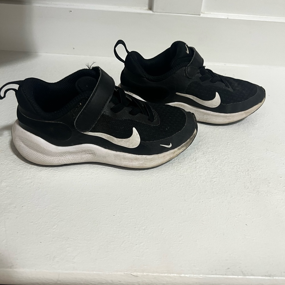 Boys Nikes